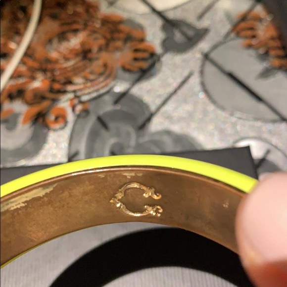 C . Wonder Initial  bracelet yellow outside /copper inside - Picture 10 of 13
